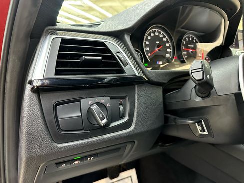 Used 2018 BMW M3 image 19