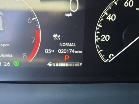 Certified 2024 Honda Pilot Touring image 29
