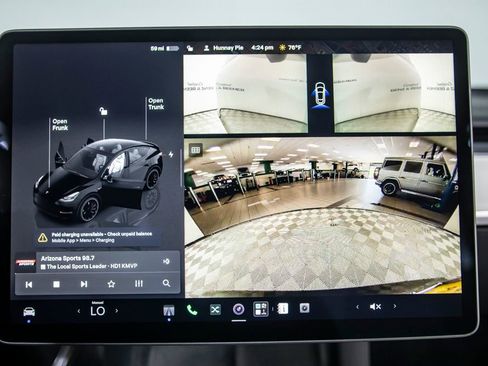 Used 2023 Tesla Model Y Performance AWD/4WD image 28