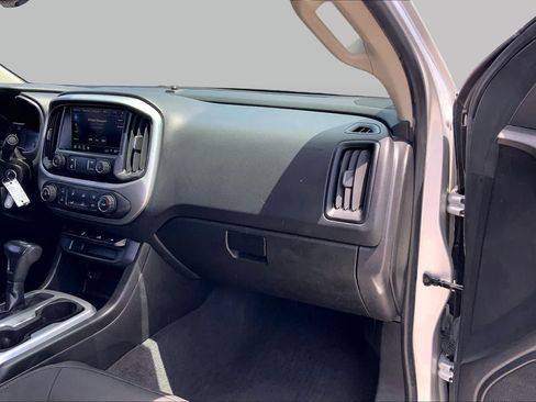Used 2020 Chevrolet Colorado LT RWD image 18