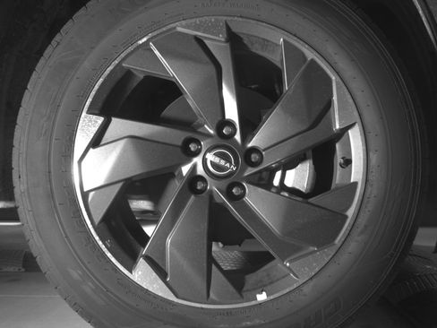 Used 2025 Nissan Rogue SV image 13