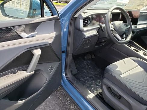 New 2026 Volkswagen Tiguan SE image 6