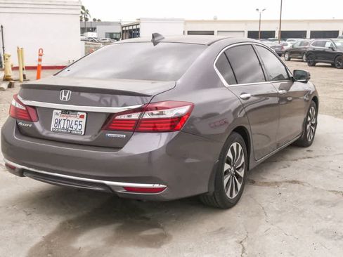 Used 2017 Honda Accord EX-L image 9