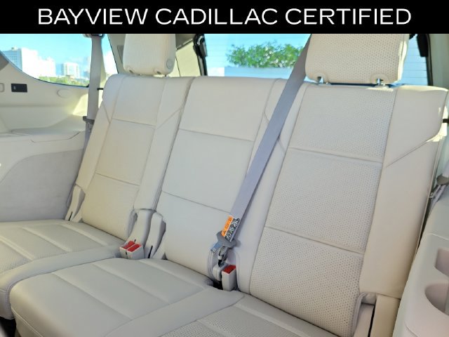 Used 2025 Cadillac Escalade Premium Luxury Platinum AWD/4WD image 18