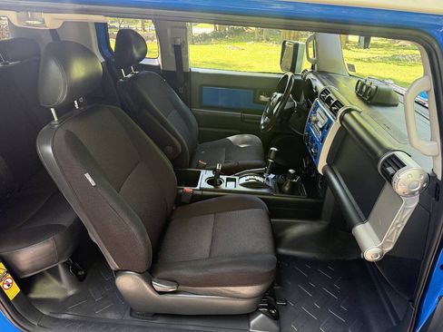 Used 2007 Toyota FJ Cruiser 4WD image 45