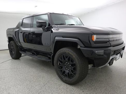 Used 2025 GMC Hummer EV 2X w/ LPO, Dark Essentials Package AWD/4WD image 3