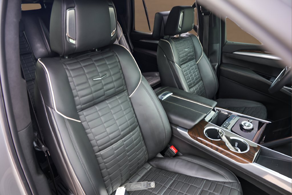 Certified 2025 Cadillac Escalade Sport Platinum w/ LPO, ONYX Package AWD/4WD image 33