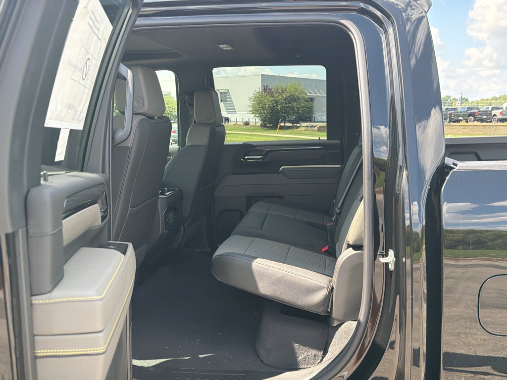 New 2026 Chevrolet Silverado 2500 ZR2 AWD/4WD image 36