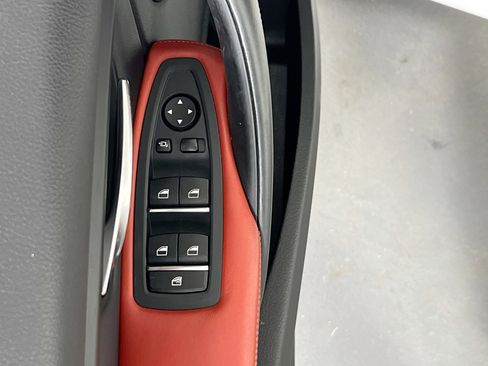 Used 2018 BMW M3 image 18