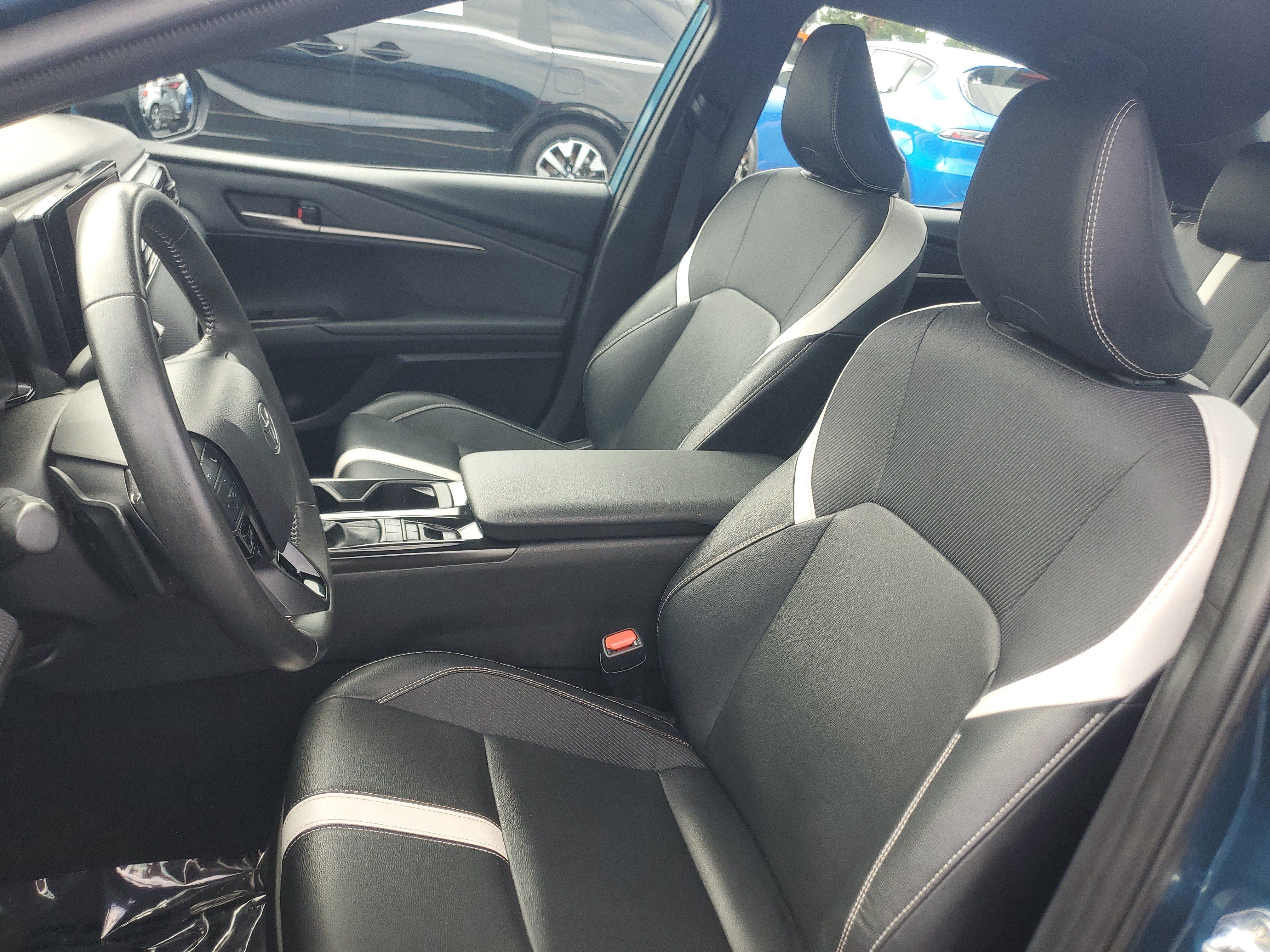 Certified 2025 Toyota Camry SE FWD image 17