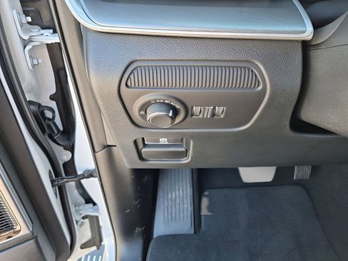 New 2026 Jeep Grand Wagoneer Limited AWD/4WD image 34