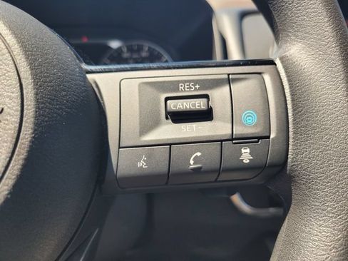 Certified 2023 Nissan Rogue SV FWD image 27