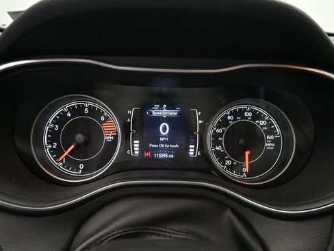 Used 2020 Jeep Cherokee Latitude w/ Cold Weather Group AWD/4WD image 15