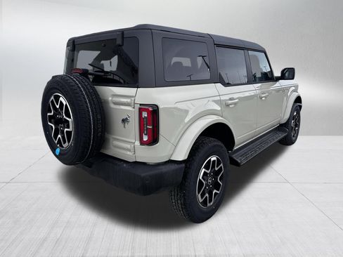 New 2025 Ford Bronco Outer Banks AWD/4WD image 4