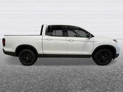New 2026 Honda Ridgeline Black Edition image 8