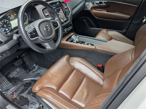 Certified 2022 Volvo XC90 T8 Inscription w/ Lounge Package image 12