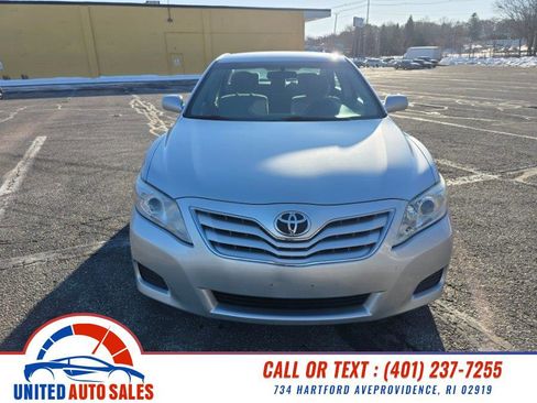 Used 2011 Toyota Camry LE image 8
