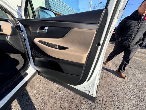 Used 2019 Hyundai Santa Fe SE FWD image 11