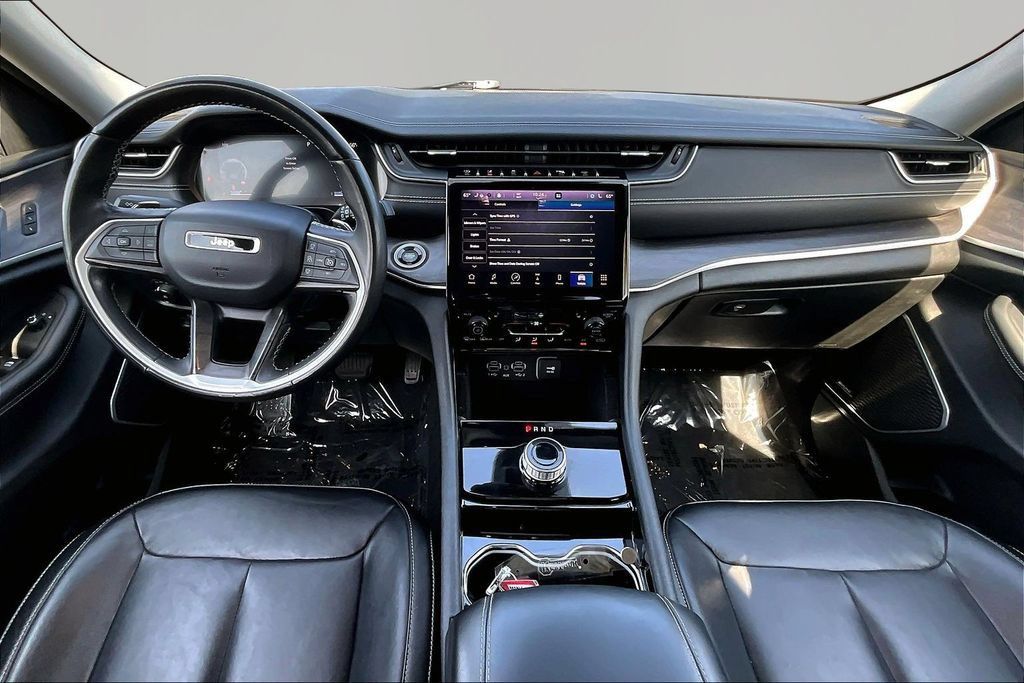 Used 2021 Jeep Grand Cherokee L Limited RWD image 7