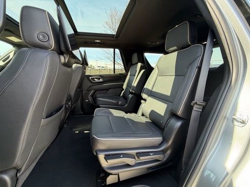 Used 2023 Chevrolet Tahoe Premier w/ Advanced Technology Package image 34