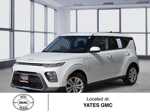 Used 2022 Kia Soul LX image 1