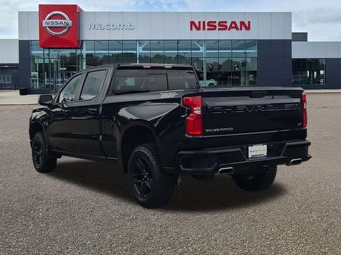 Used 2022 Chevrolet Silverado 1500 LT Trail Boss w/ LT Trail Boss Premium Package AWD/4WD image 5