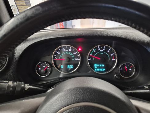 Used 2016 Jeep Wrangler Unlimited Sport AWD/4WD image 19