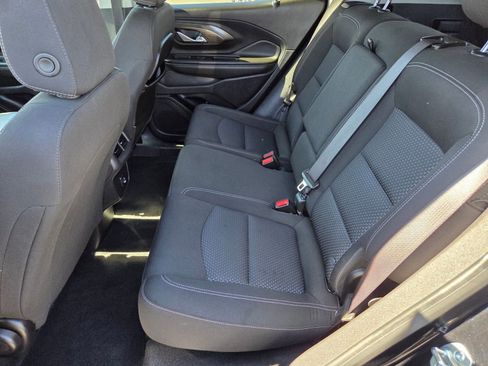 Used 2024 GMC Terrain SLE image 11