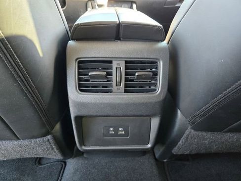Used 2022 Nissan Rogue SV w/ SV Premium Package FWD image 13