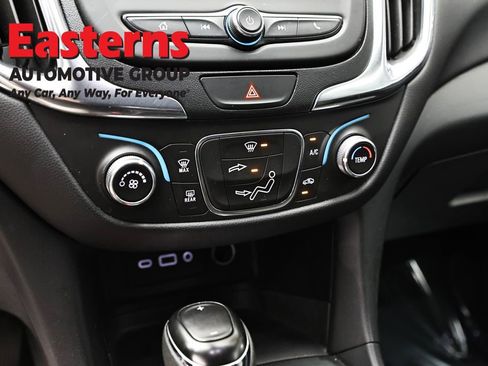 Used 2021 Chevrolet Equinox LT FWD image 19