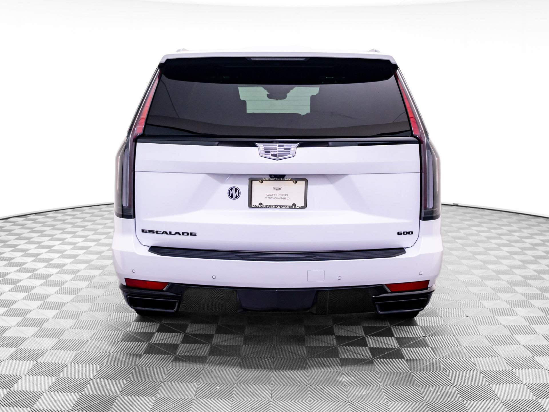 Used 2023 Cadillac Escalade ESV Sport Platinum w/ LPO, ONYX Package AWD/4WD image 5