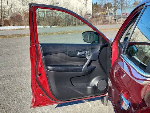 Used 2014 Nissan Rogue SL image 15