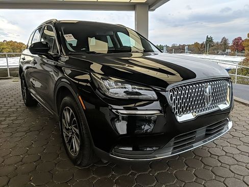 Used 2022 Lincoln Corsair AWD w/ Equipment Group 101A image 3