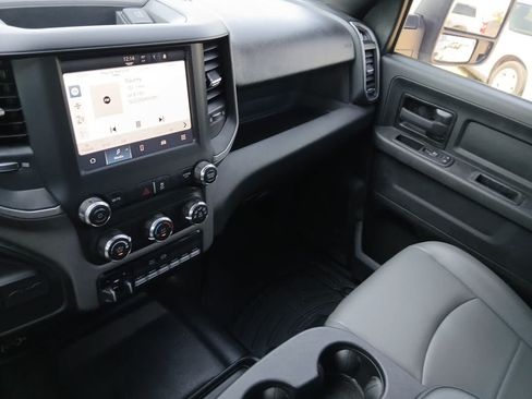 Used 2024 RAM 2500 Tradesman w/ Chrome Appearance Group AWD/4WD image 28