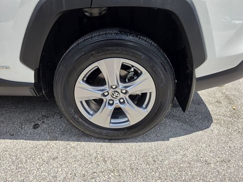 Certified 2022 Toyota RAV4 XLE AWD/4WD image 31