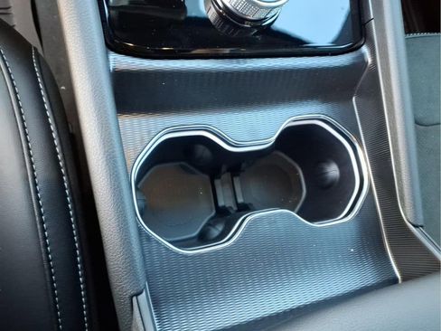 New 2026 Jeep Grand Cherokee Laredo image 18