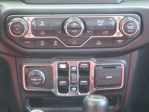 Used 2021 Jeep Wrangler Unlimited Sport AWD/4WD image 15