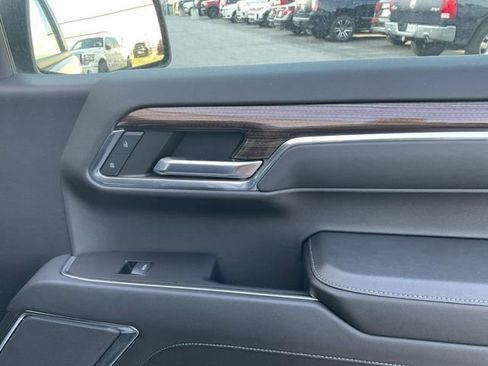 Used 2024 Chevrolet Silverado 1500 LT image 22