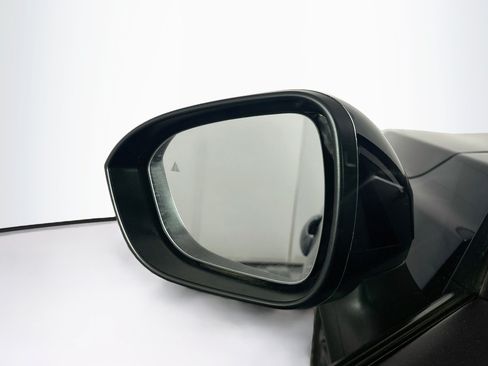 Used 2025 Nissan Rogue SV FWD image 16