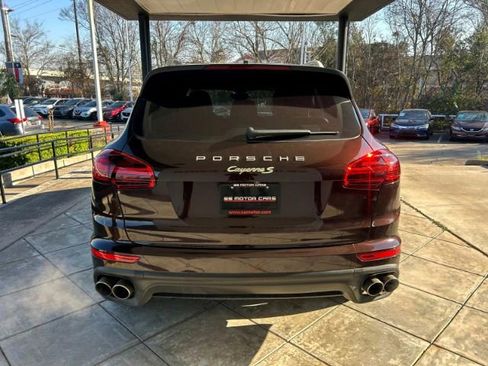 Used 2015 Porsche Cayenne S image 3