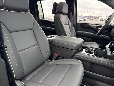 New 2026 GMC Yukon XL Elevation image 40