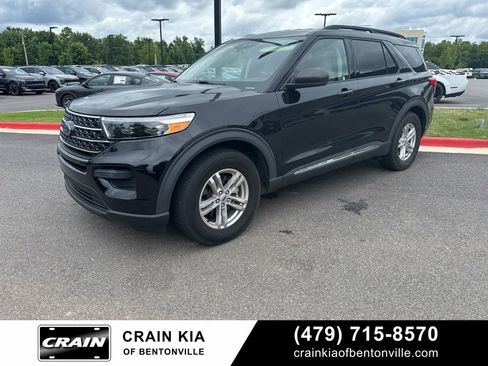 Used 2020 Ford Explorer XLT RWD image 2