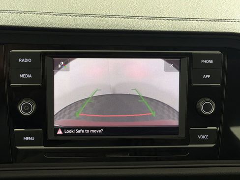 Used 2023 Volkswagen Jetta SE image 19