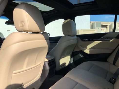 Used 2023 Cadillac CT5 Luxury image 4