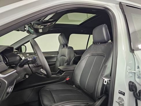 New 2026 Jeep Grand Cherokee Limited image 22