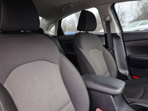 Used 2023 Kia Forte LXS FWD image 36