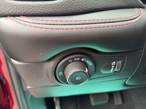 Certified 2022 Dodge Durango R/T image 22