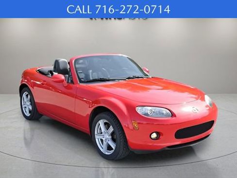 Used 2008 MAZDA MX-5 Miata Sport w/ Convenience Pkg image 8