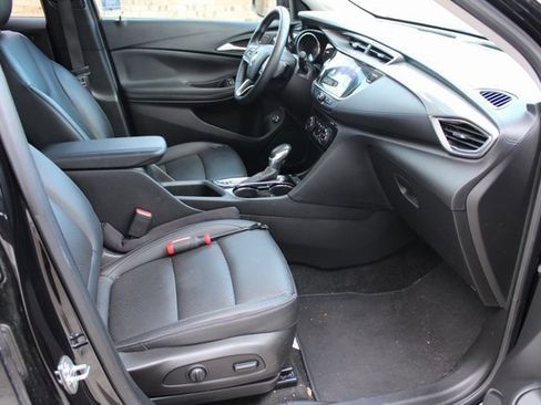 Used 2022 Buick Encore GX Essence w/ Experience Buick Package image 17