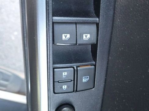 Used 2023 Toyota Tacoma Limited image 15